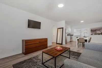 Sunset Garden Pompano